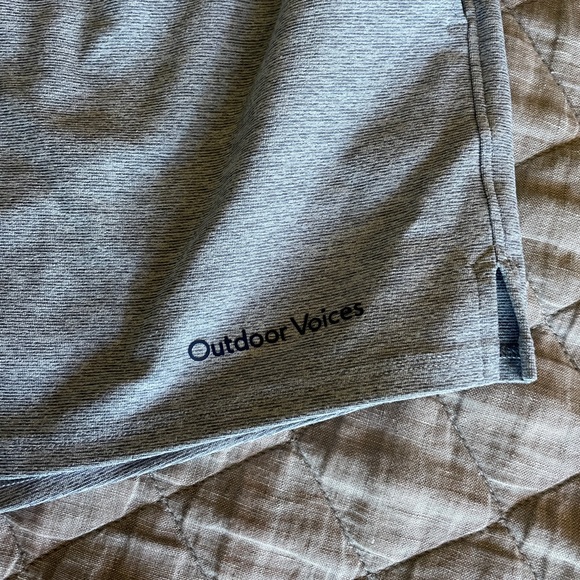 Outdoor voices Sunday short - Picture 2 of 5